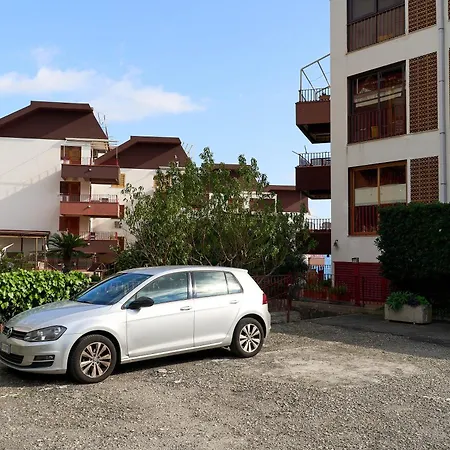 Leto Apartamento Letojanni